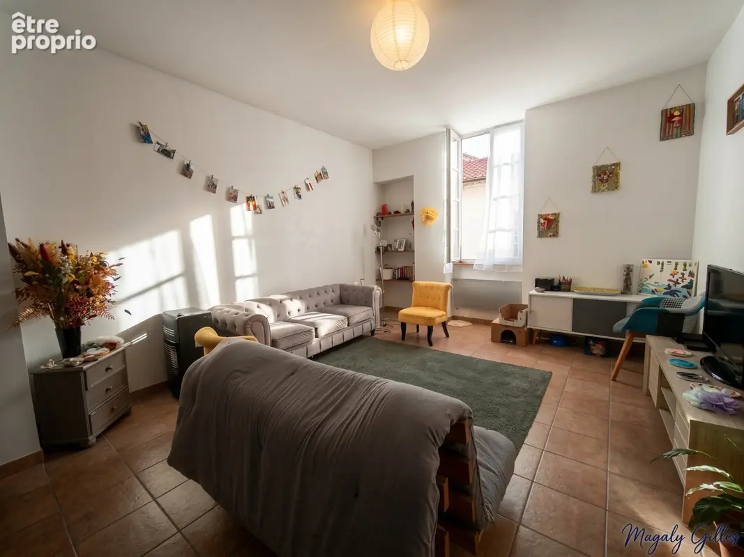 Appartement 4 pièces 89 m² à vendre à Nimes (30000) - photo 2