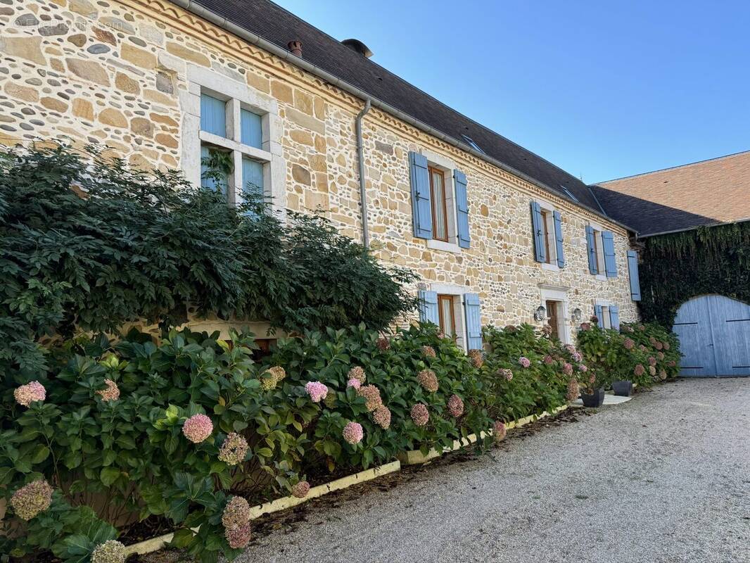 Maison à ARAUJUZON