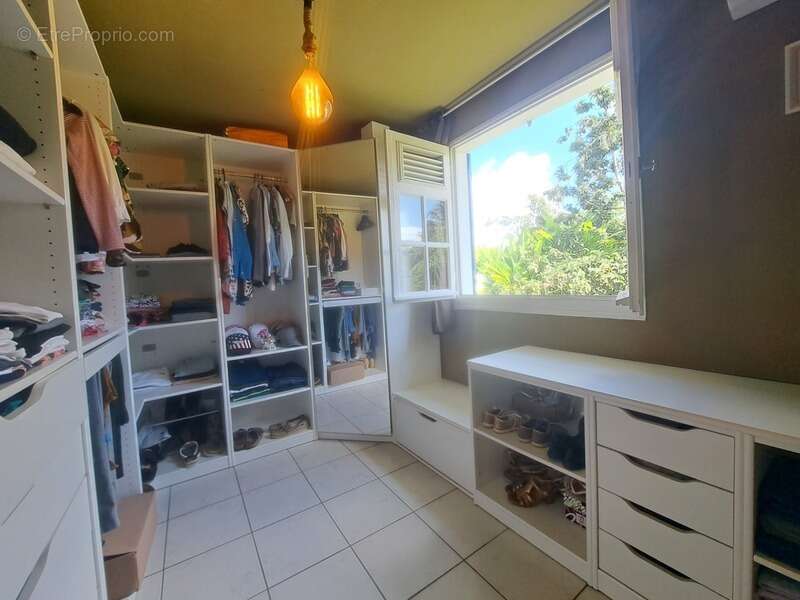 Maison à BAIE-MAHAULT