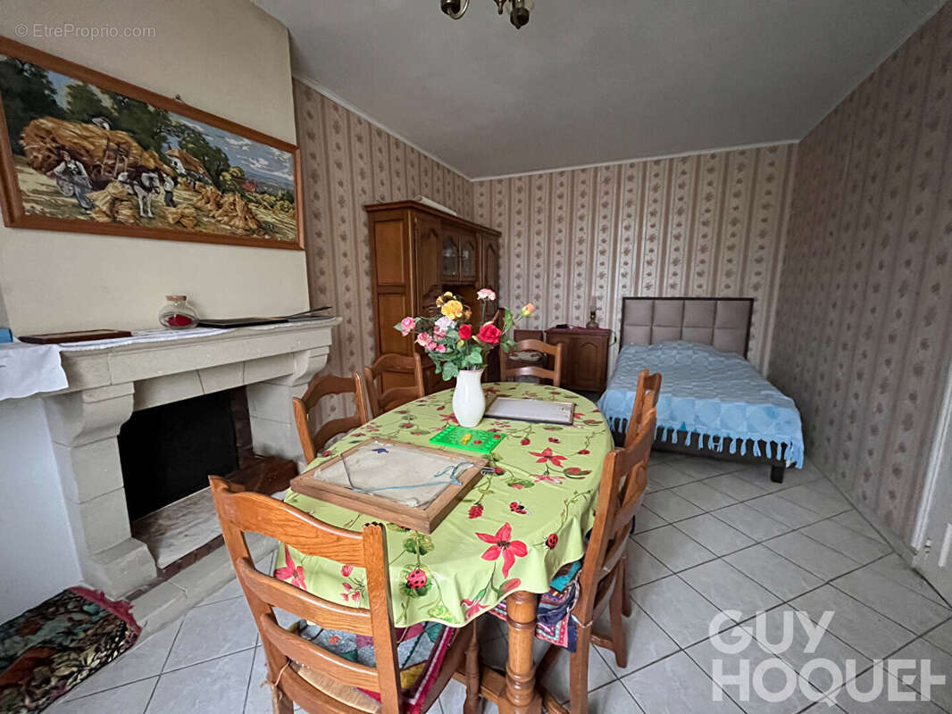Maison à LA BAZOCHE-GOUET