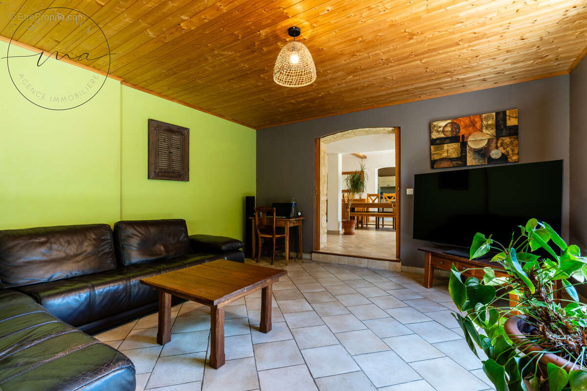 Lignan-sur-Orb   Maison de caractère 215 m2, 5 chambres, piscine, terrain 983 m2 - photo 51