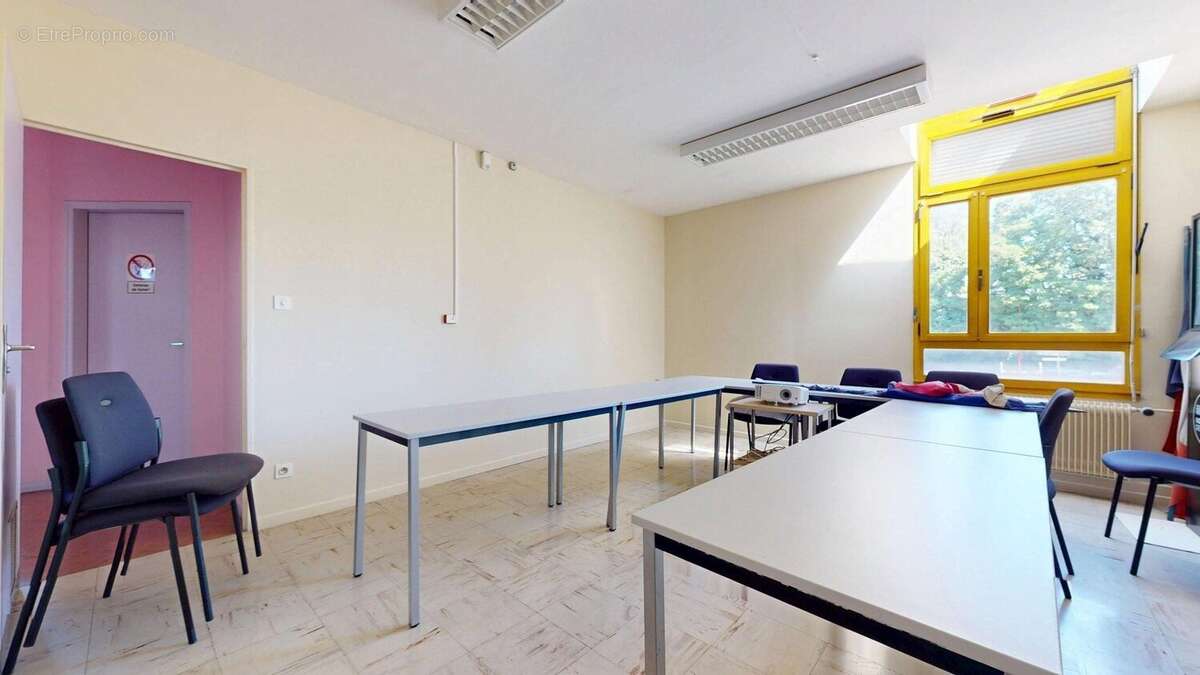 Appartement 777 m² à Delle  - photo 7