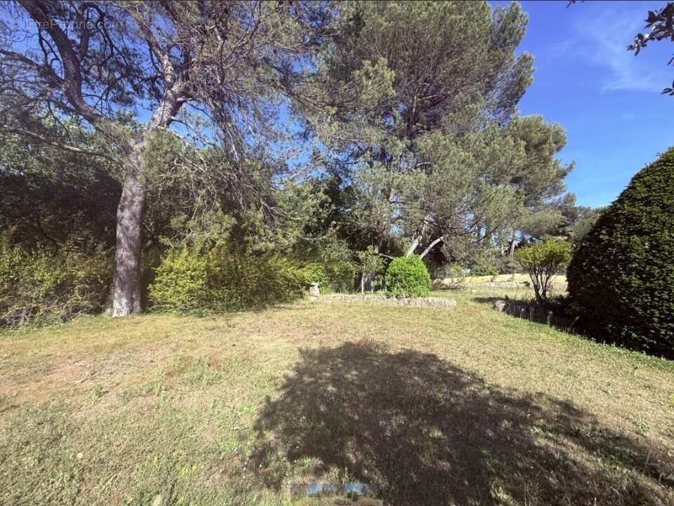 Terrain 362 m² à Gardanne  - photo 3