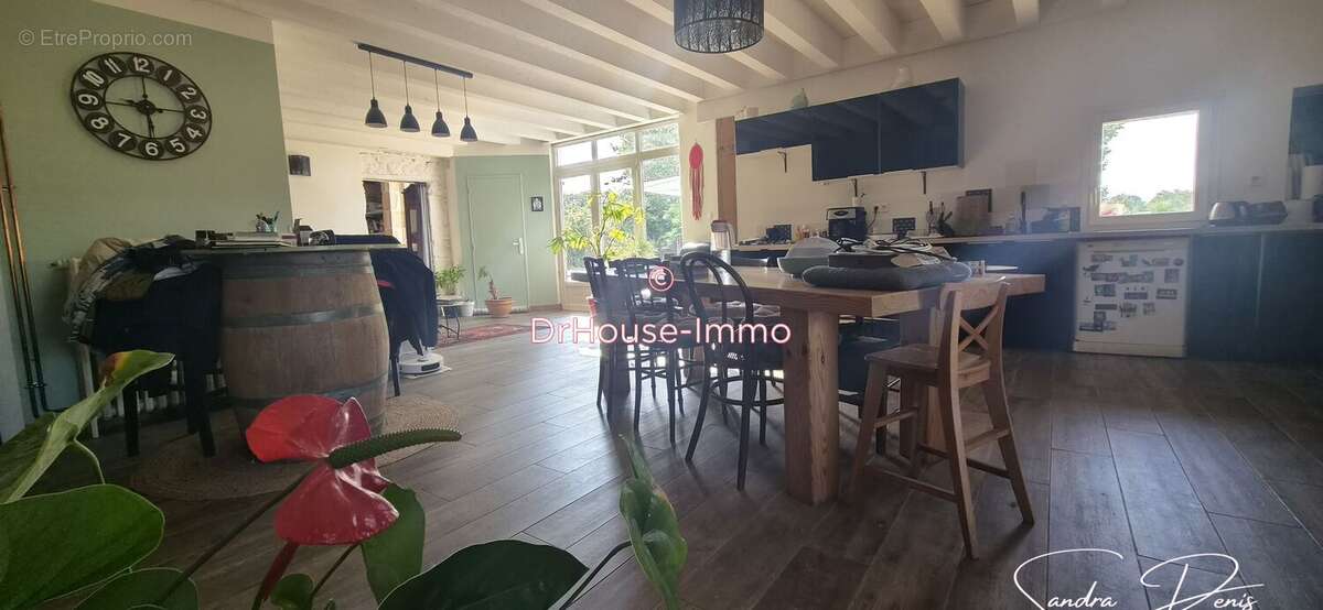 Maison 241 m² à Sauveterre-De-Guyenne  - photo 11