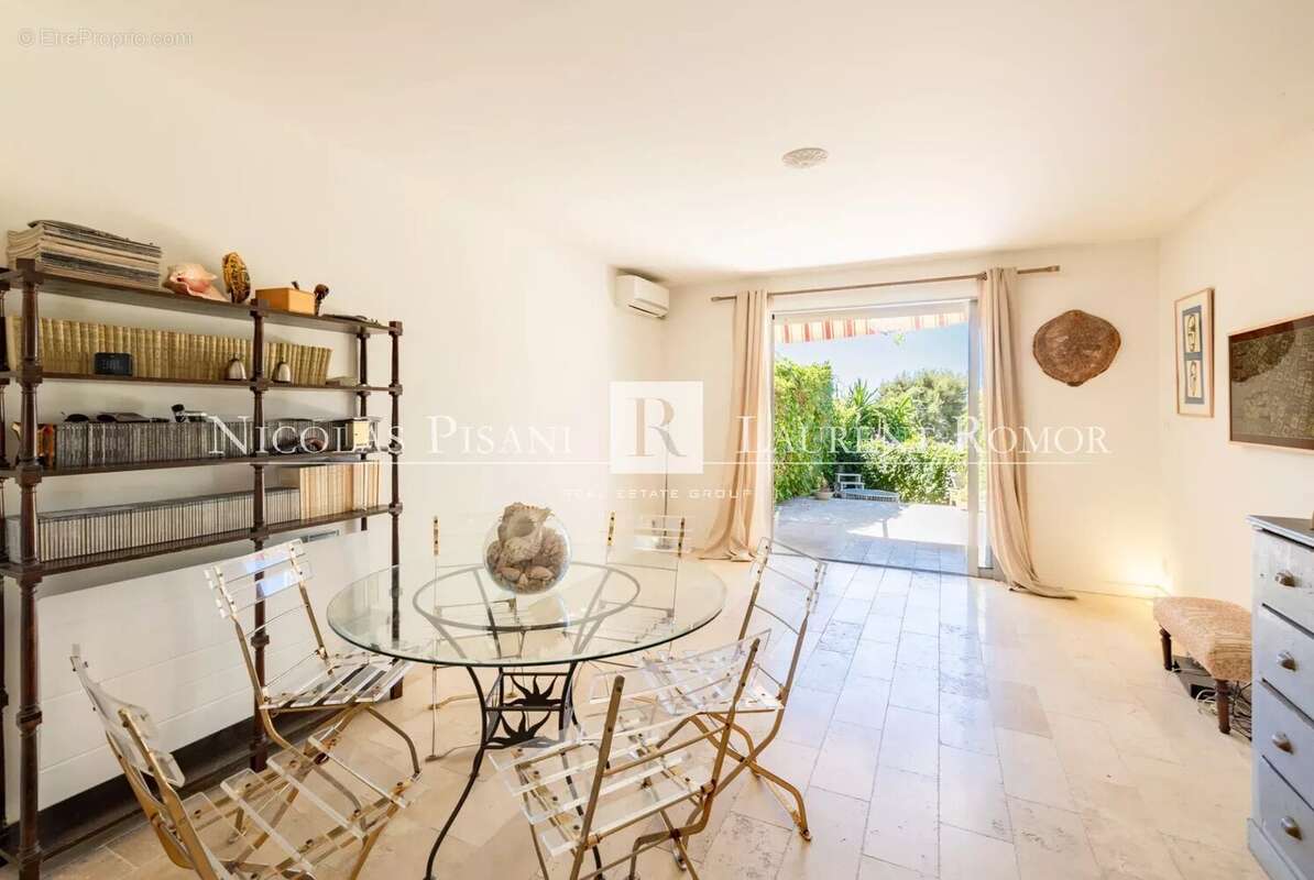 Appartement à VILLEFRANCHE-SUR-MER