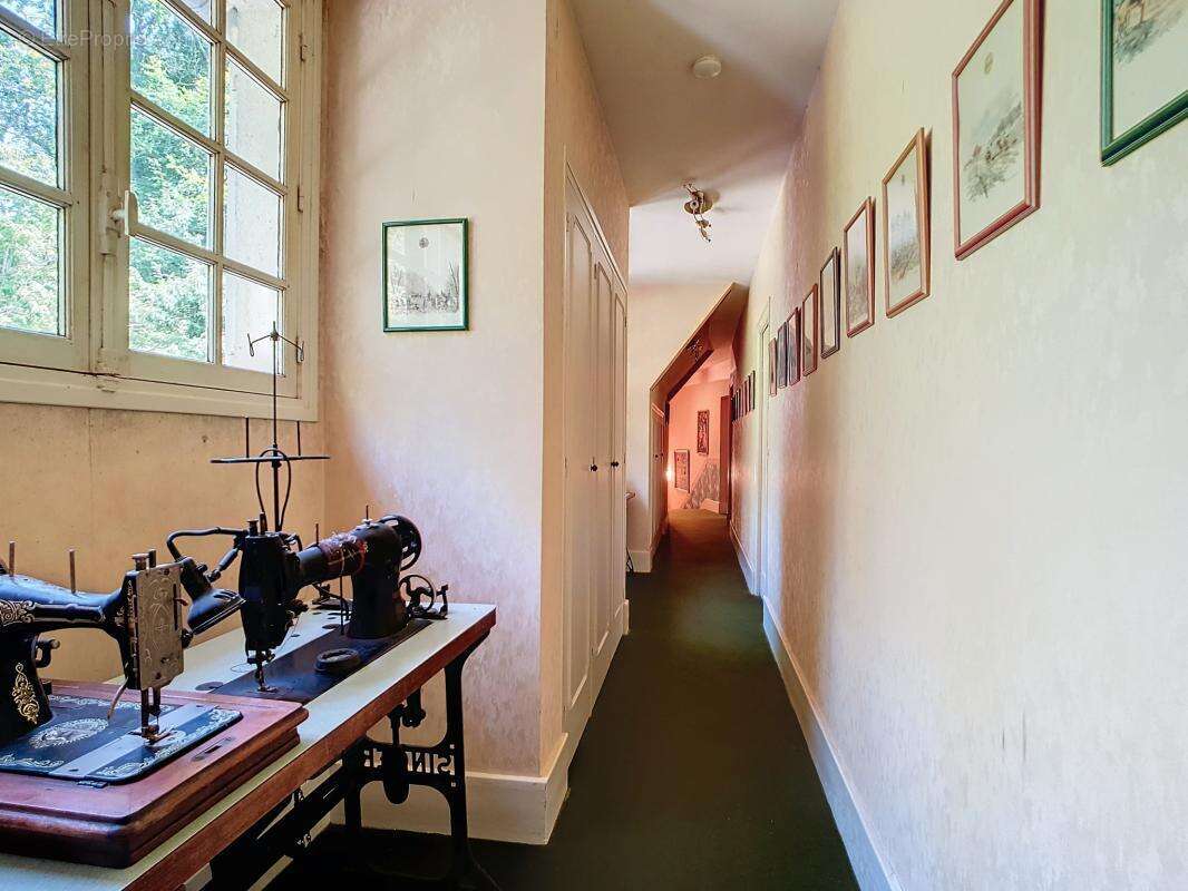 Maison à LA CHAPELLE-CHAUSSEE