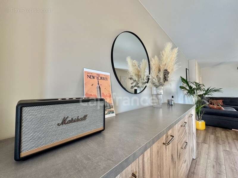 Appartement à LE COTEAU