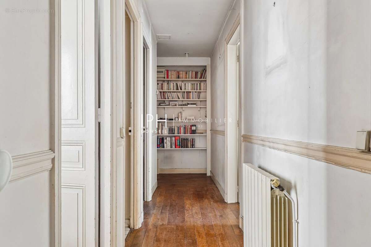 Appartement à NEUILLY-SUR-SEINE