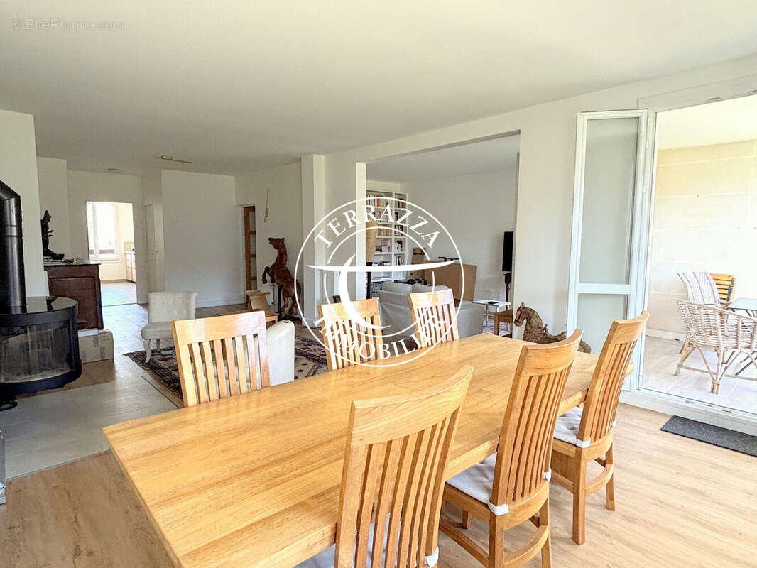 Appartement à LOUVECIENNES