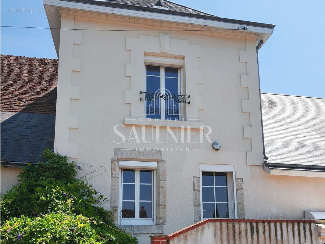 Maison à VINEUIL