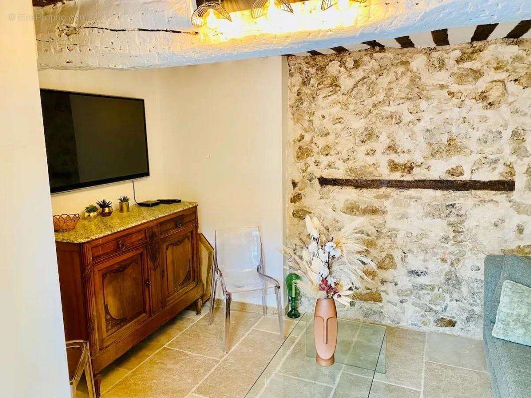 Appartement à VALBONNE