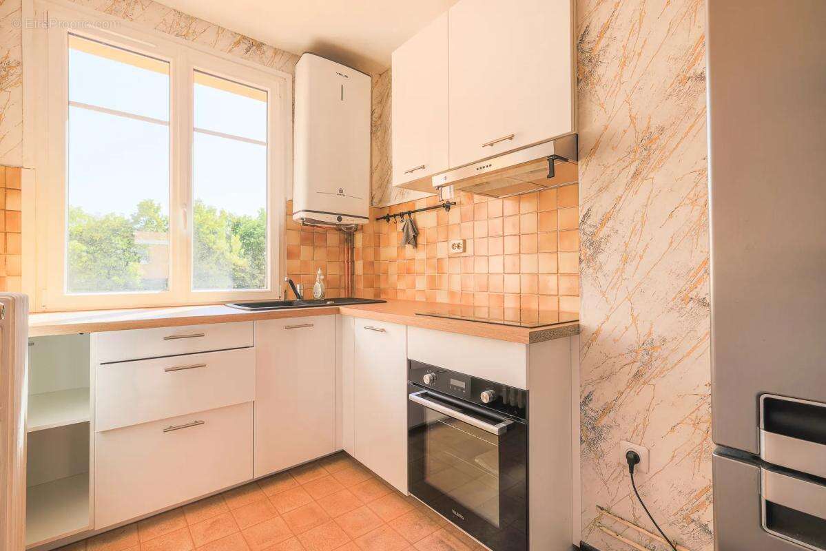 Appartement à COURBEVOIE