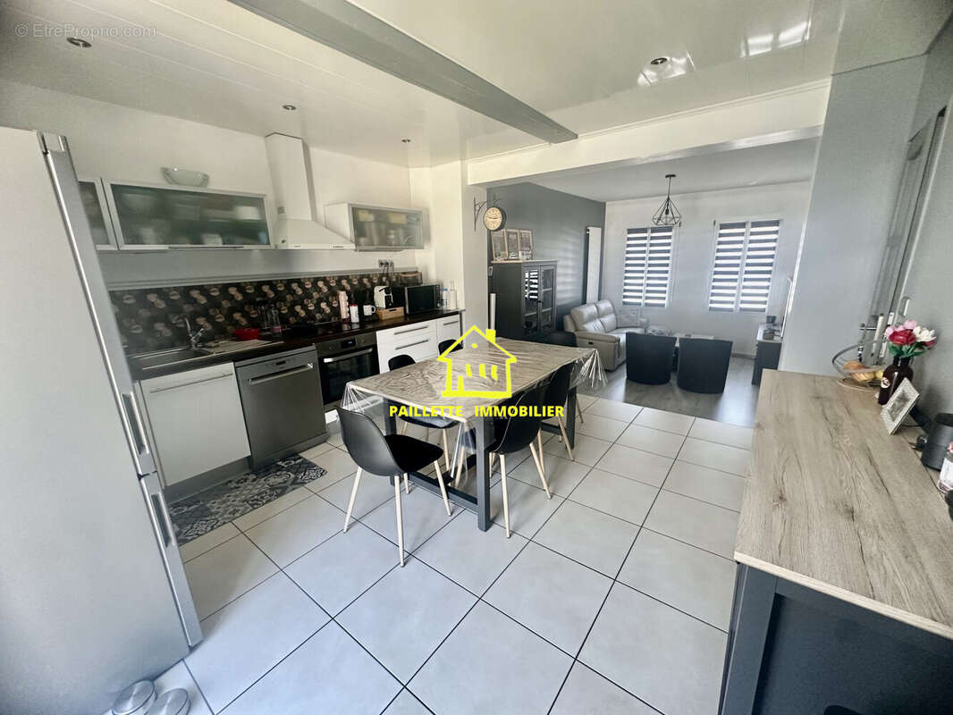 Maison 93 m² à Montivilliers  - photo 3