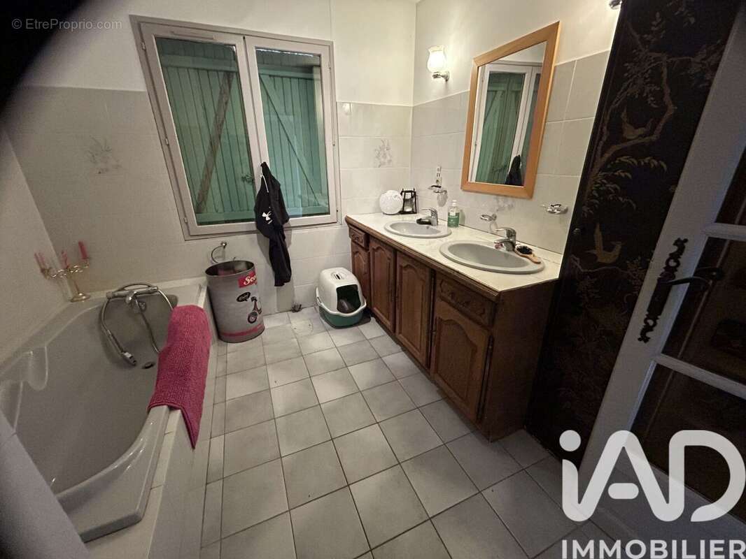 Photo 4 - Maison à JONQUIERES-SAINT-VINCENT