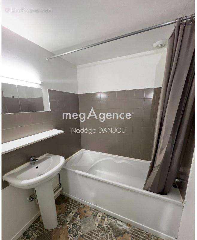 Appartement à CAUMONT-L'EVENTE