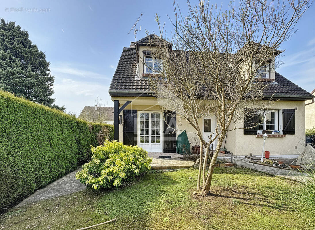 Maison à CHAUMONTEL