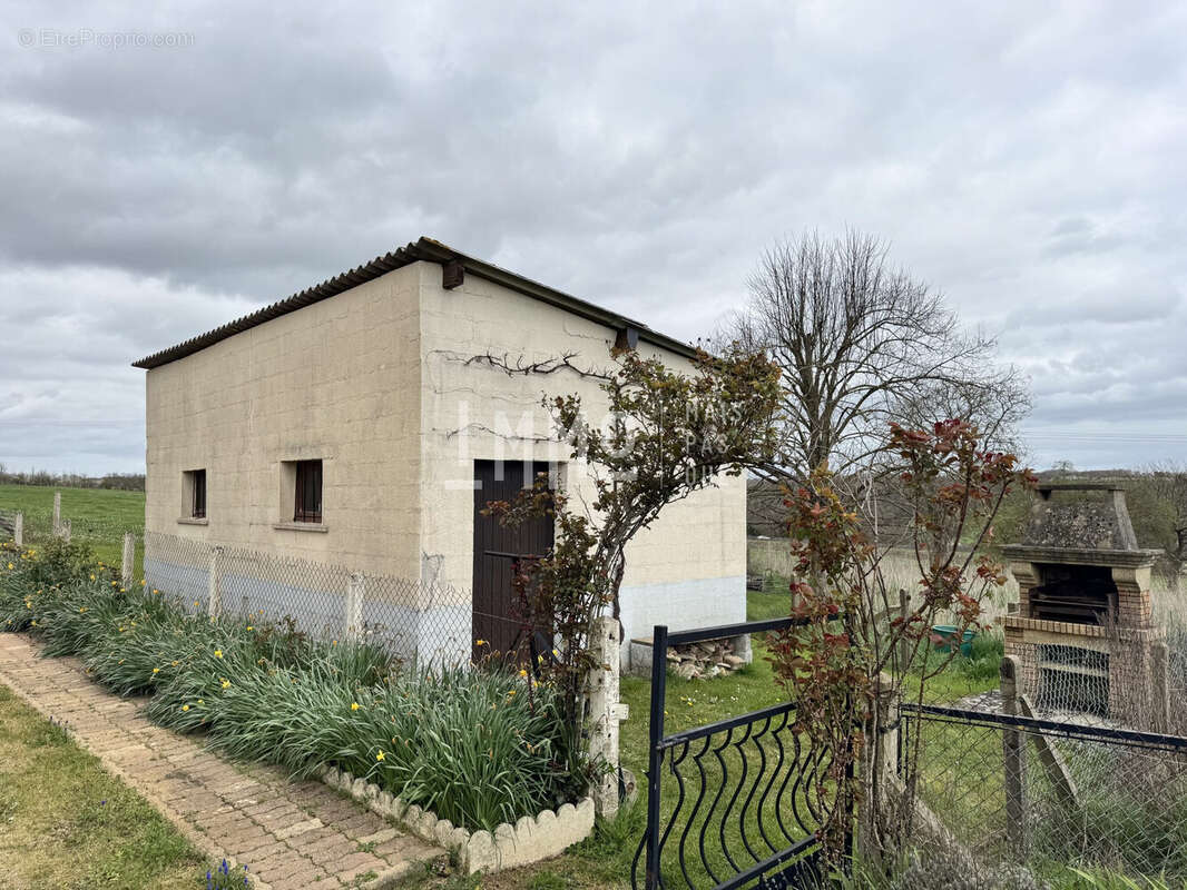 Maison à LUCEAU