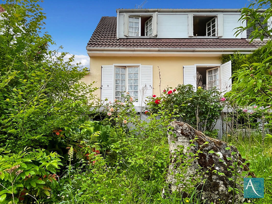 Maison à ETAMPES