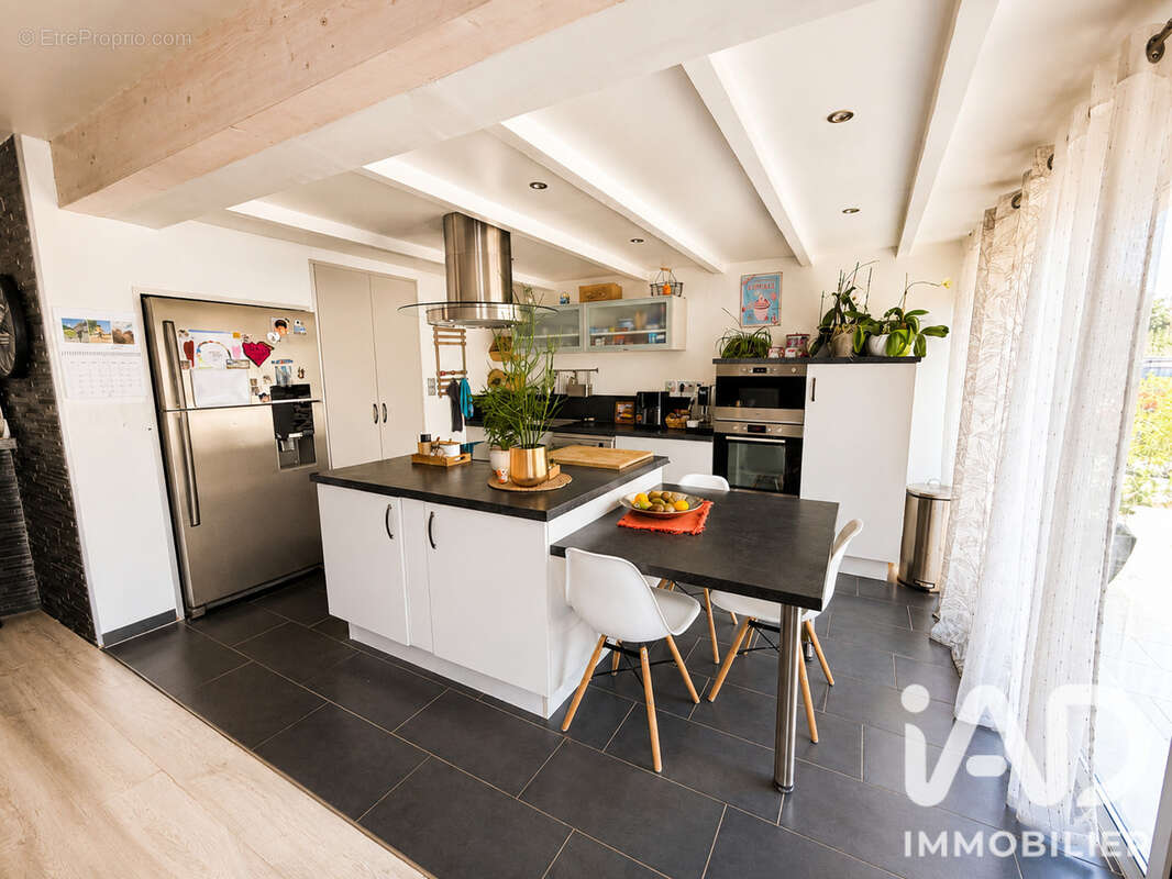 Maison 120 m² à Targon  - photo 7