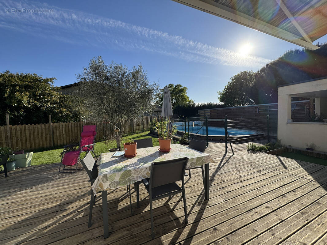 Maison à BAIGNES-SAINTE-RADEGONDE