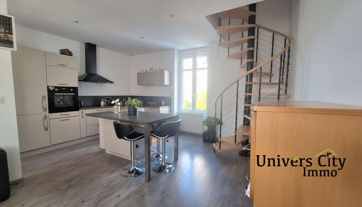 Appartement à LA HAIE-FOUASSIERE