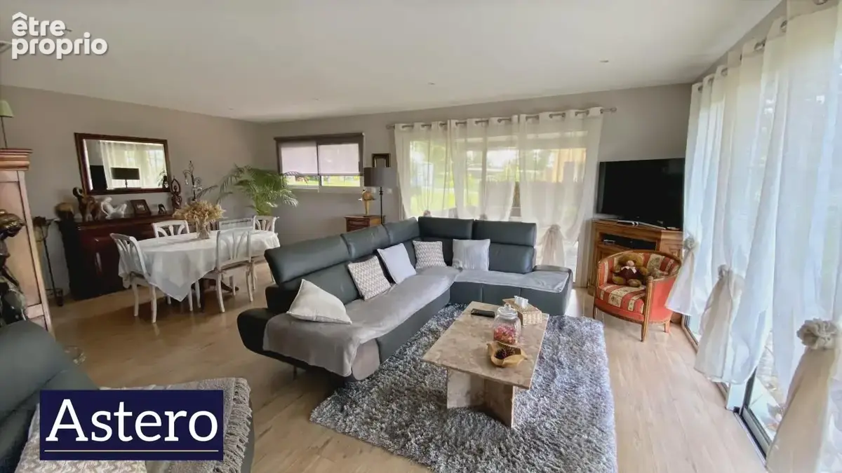 Maison familiale de 132 m² - Saint-Guen - photo 2