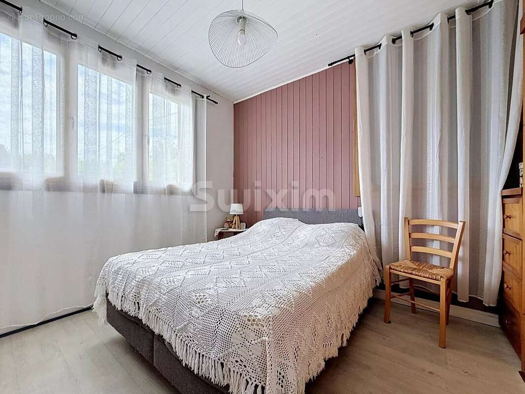 Grande maison composee de 2 appartements et garage - photo 10