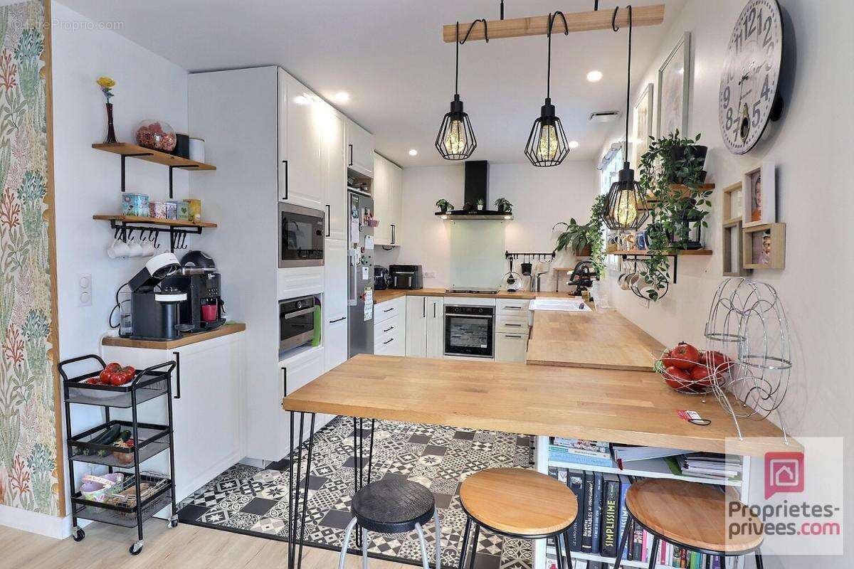 Maison à SAINT-HIPPOLYTE