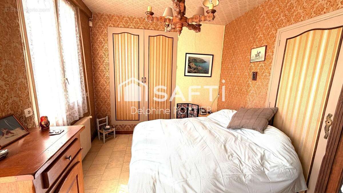Maison 393 m² à Crepy-En-Valois  - photo 5