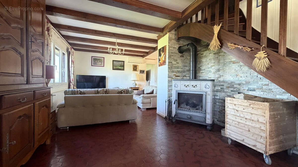 Maison à MONTCEL