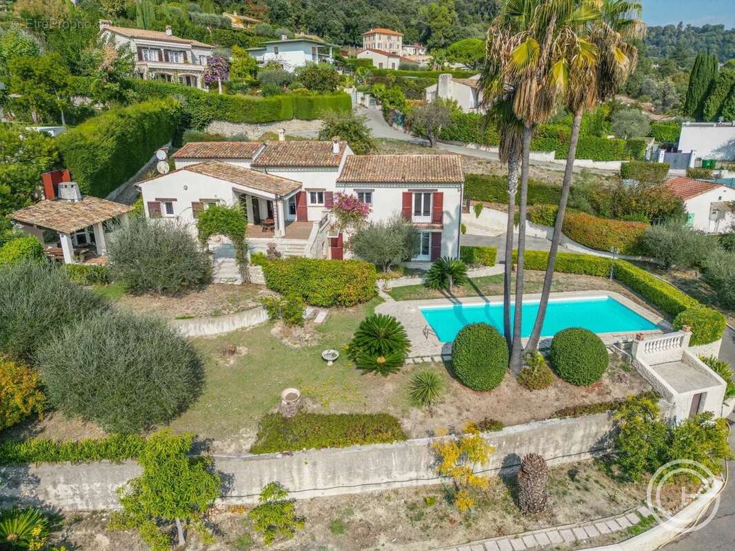 Villa individuelle 199m² avec Piscine + 1857m² de Jardin - LA COLLE SUR LOUP - photo 2