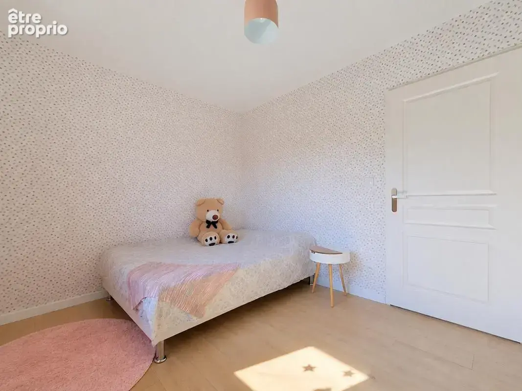 Maison 150 m² à La Tour  - photo 11