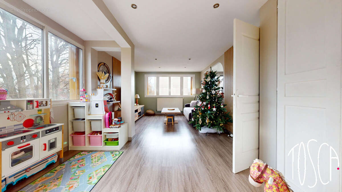 Appartement à THIAIS