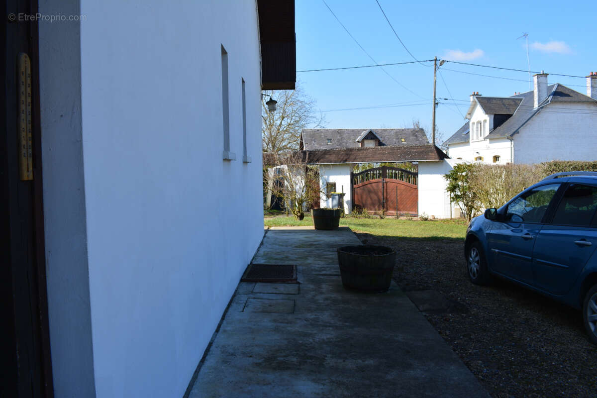 Maison à SAINT-QUENTIN