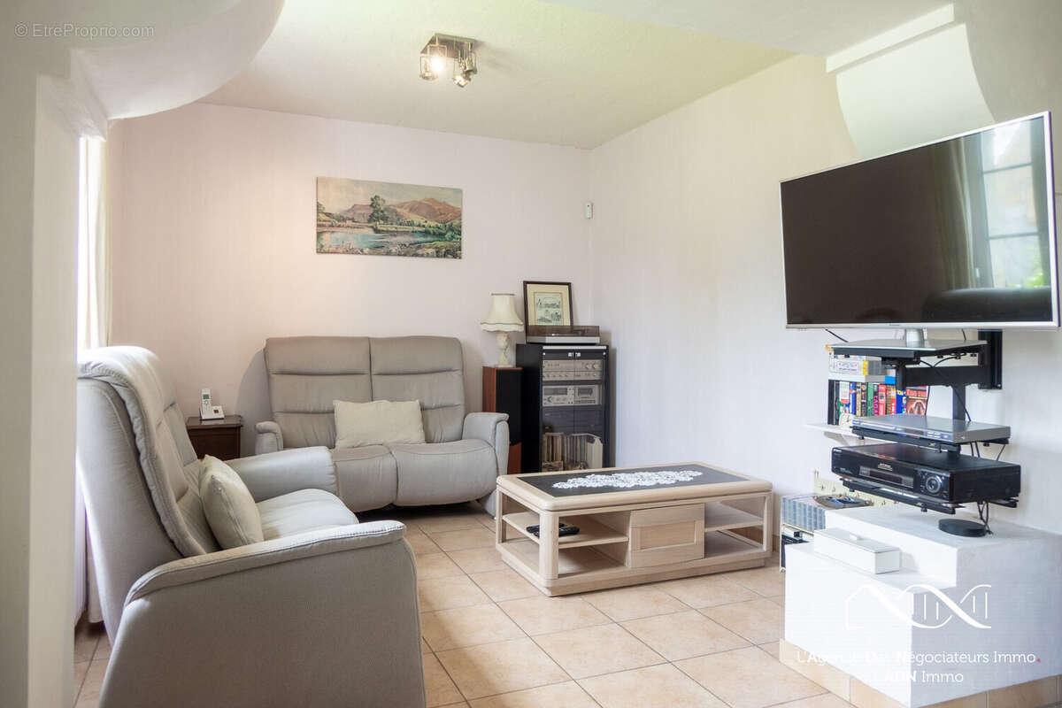 Maison à SAINT-MARTIN-D'ABBAT