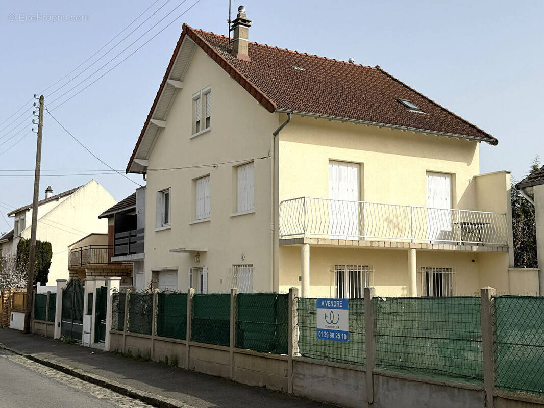 Maison à SAVIGNY-SUR-ORGE