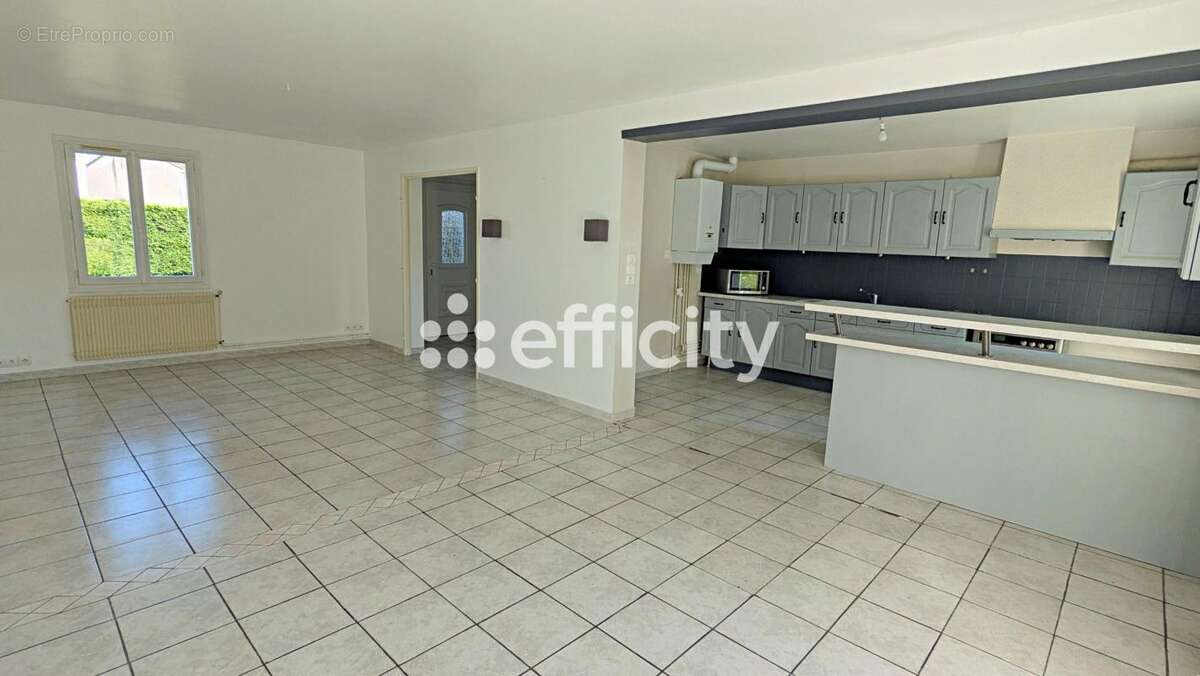 Maison à SAINT-YRIEIX-SUR-CHARENTE