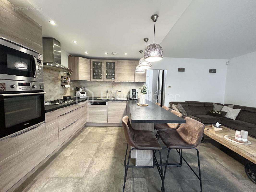 Maison à LE PONT-DE-CLAIX