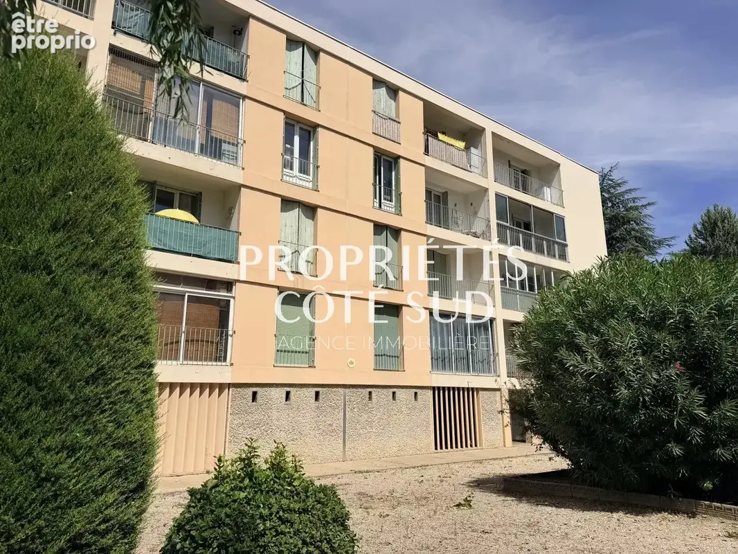 Proche rempart Appartement 3 pièces avec balcon, et parking - photo 10