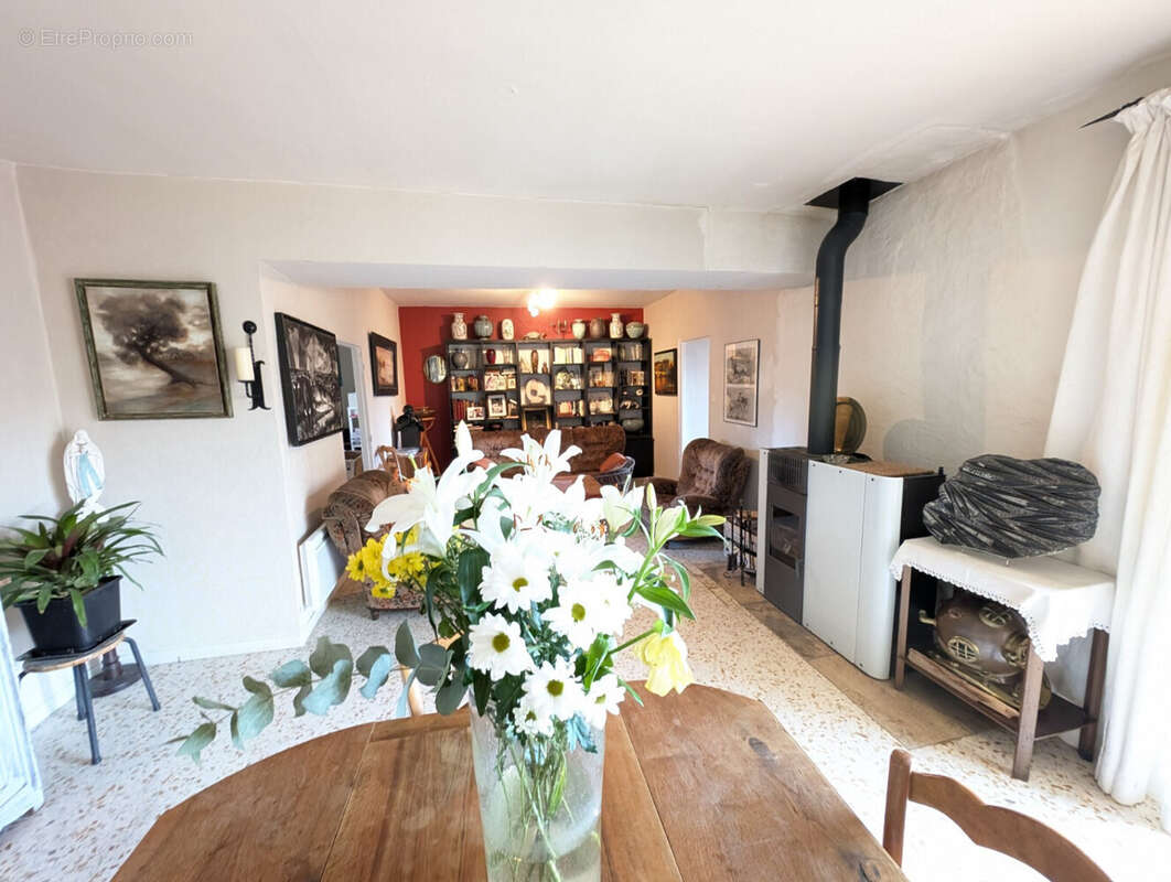 Maison à SAINT-CHRISTOL-DE-RODIERES
