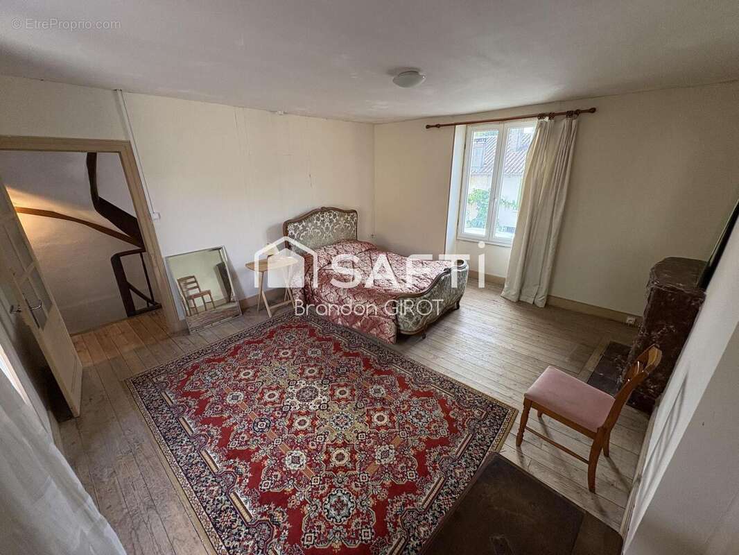 Maison 142 m² à Moussac  - photo 8