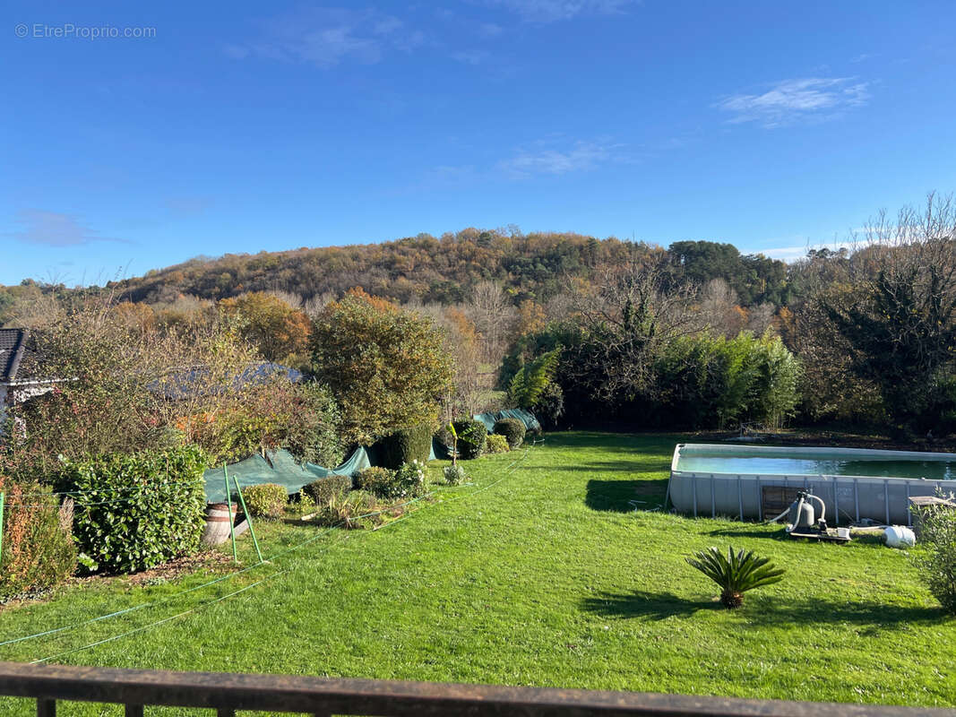 Maison à CHATEAU-L&#039;EVEQUE