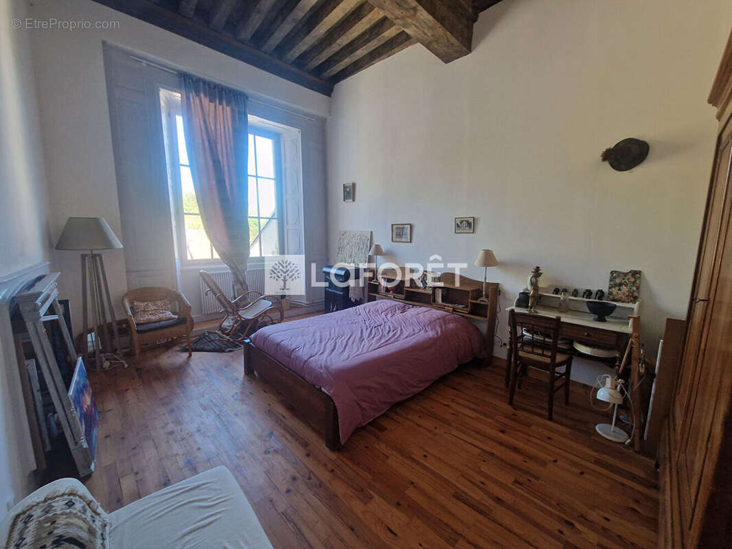 Appartement à SALINS-LES-BAINS