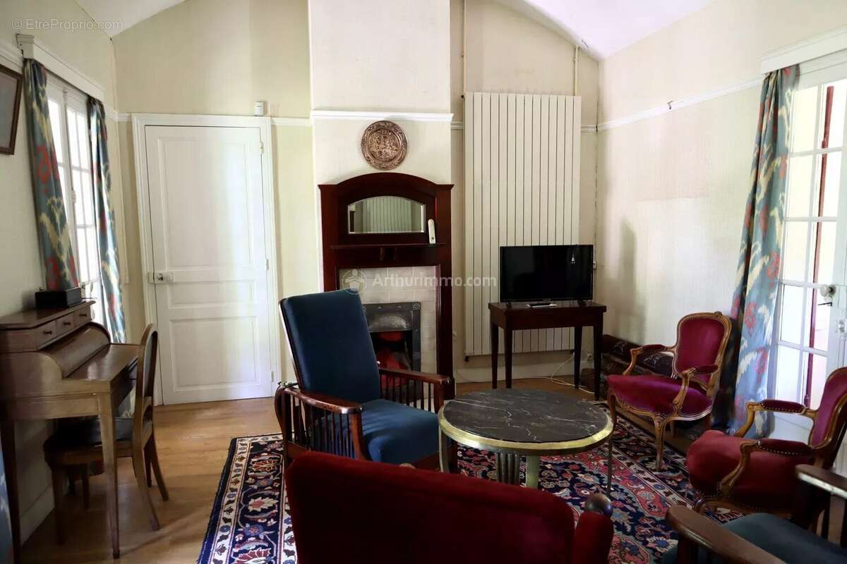 Maison à LA CHARTRE-SUR-LE-LOIR