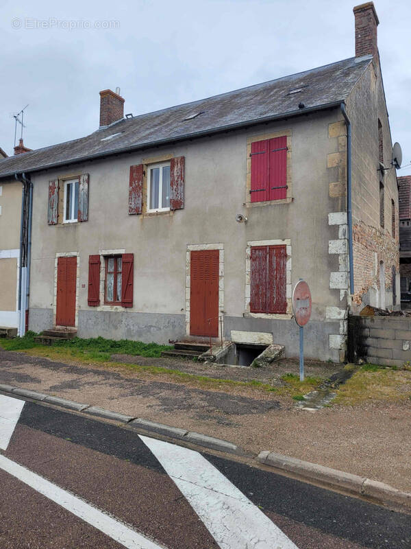 Maison à COSSAYE