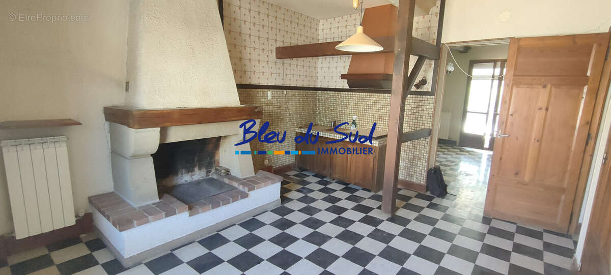 Cuisine - Maison à ESTOHER