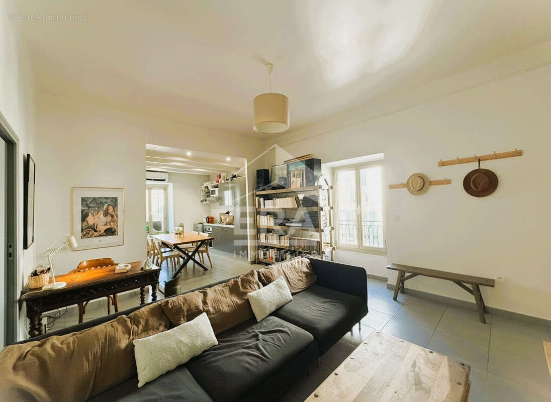 Appartement à MARSEILLE-1E