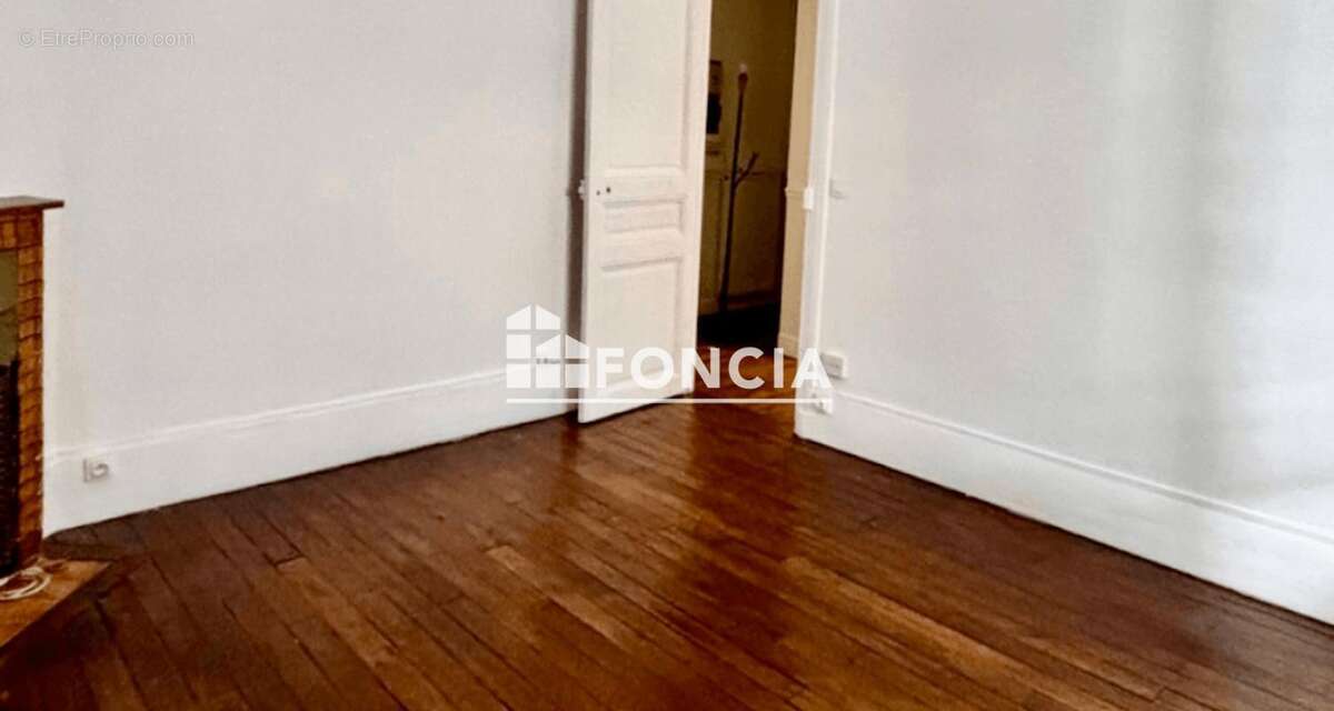 Appartement à PARIS-19E