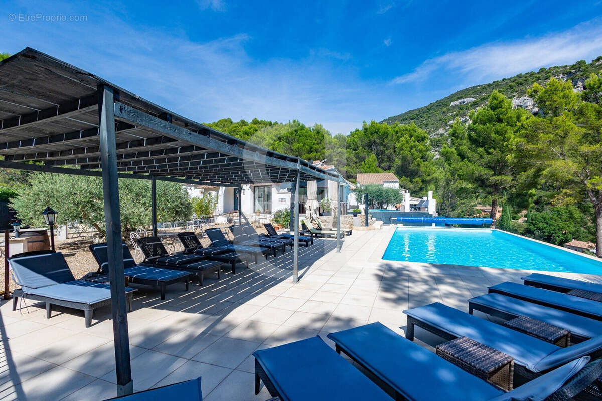 Maison à L'ISLE-SUR-LA-SORGUE