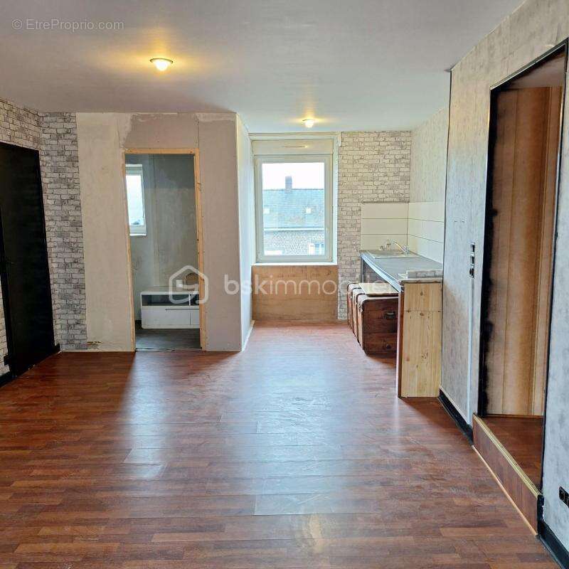 Appartement à CHATILLON-SUR-COLMONT